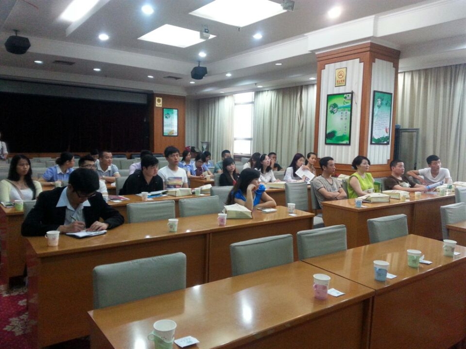 歐美同學會現(xiàn)場分享交流